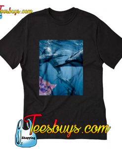 Chihuahua Ocean Swimming With Dolphins T-Shirt