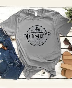 Disney Main Street USA t shirt RJ22