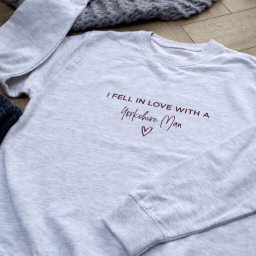 Fell In Love With… sweatshirt RJ22
