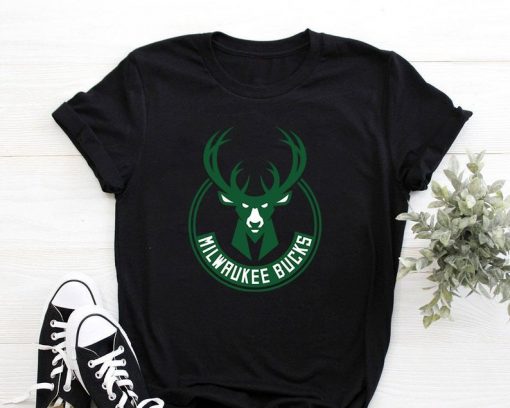 Milwaukee Bucks Logo t shirt